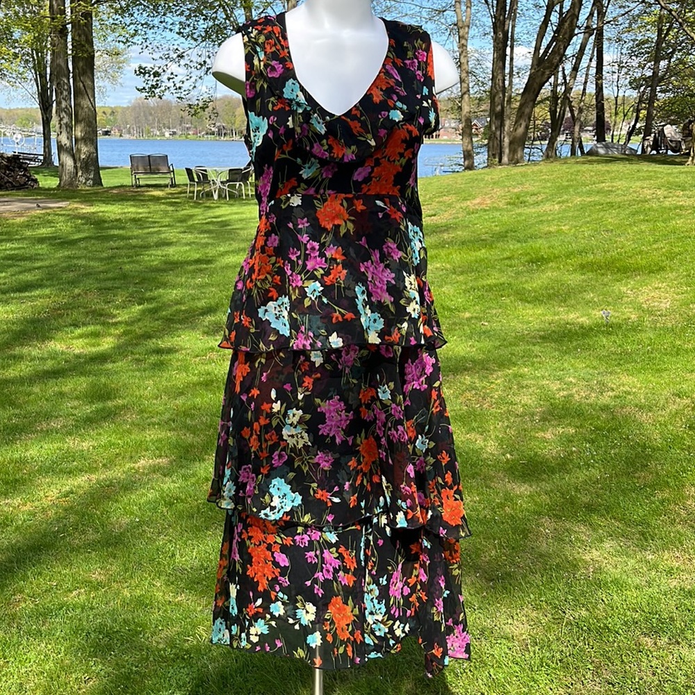 The Pyramid Collection boho layered floral dress, M